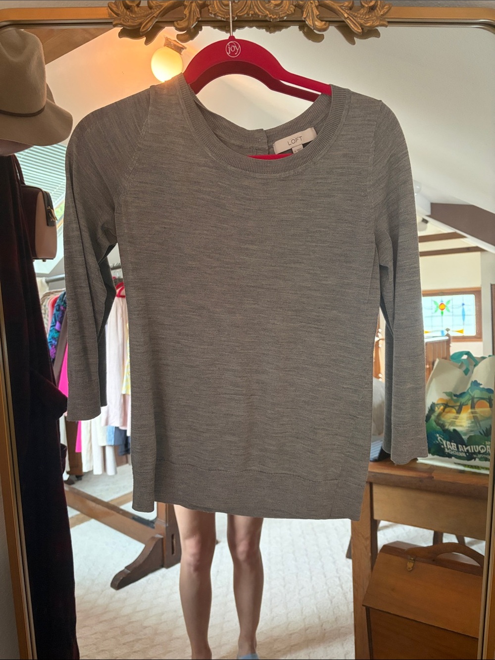 Ann Taylor Gray Long Sleeve Lightweight Sweater Top